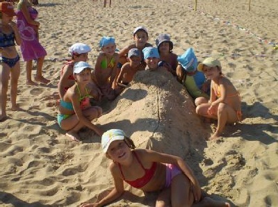 13-ամյա երեխաները մահացել են` մնալով իրենց իսկ փորած փոսի մեջ, 18plus.am