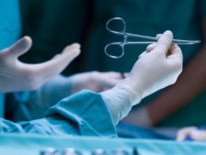 Բժիշկները գործիքը թողել են հիվանդ կնոջ փորի մեջ...