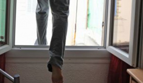 Գյումրիում երիտասարդ տղամարդը 5-րդ հարկից իրեն վայր է նետել ու մահացել...