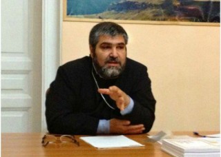 «Եկեղեցում վախի մթնոլորտ է, ով թպրտում է, գլխին են տալիս». Կարգալույծ արված հոգեւորականը բացահայտումներ է արել